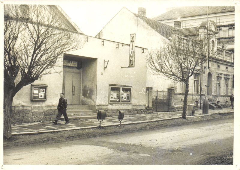 Z historie kaplických biografů